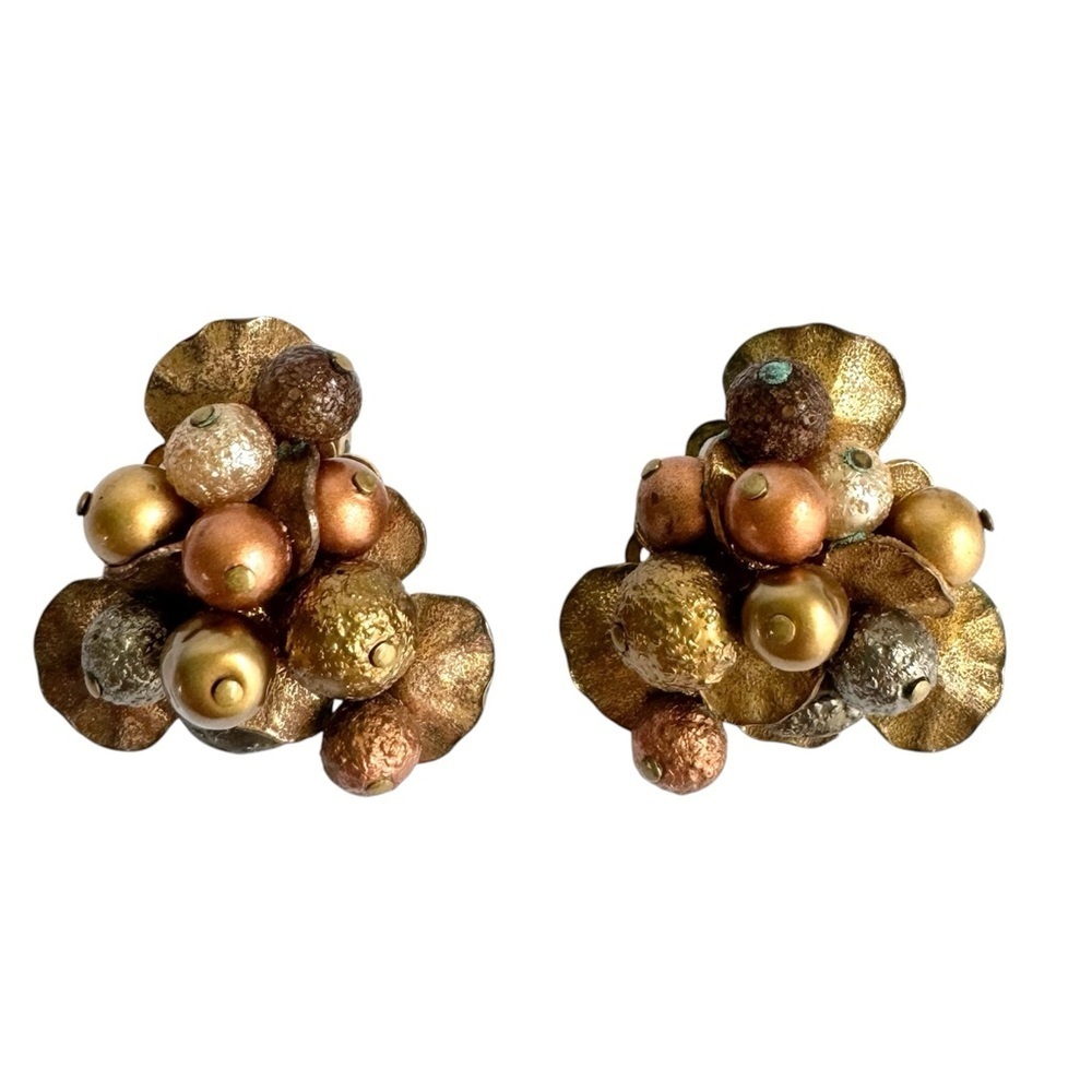 Vintage Eugene Cluster Earrings Clip On Beaded Brass Copper Faux Pearls‎ Signed